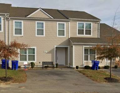 Main picture of 3 Bed, 3 1/2 Bath, Close to I81 and US460