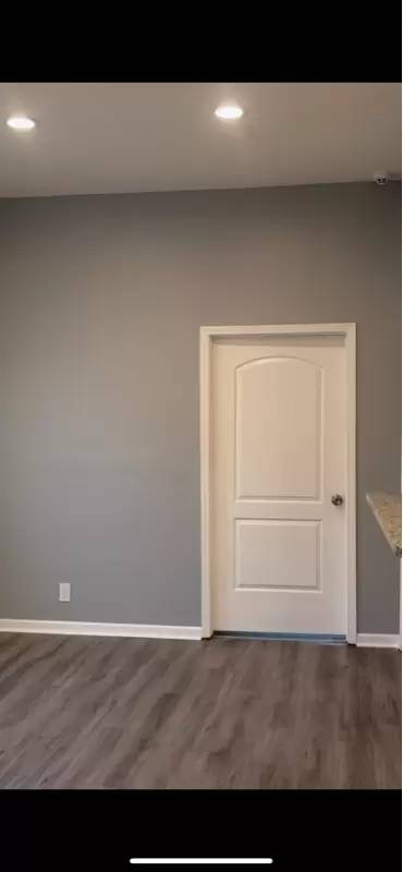 Main picture of 1918 Walrond Ave