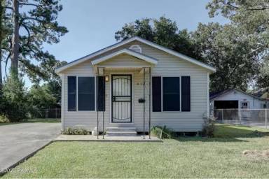 Main picture of 412 Saint Charles St