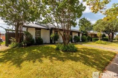 Main picture of 10320 Black Walnut Dr