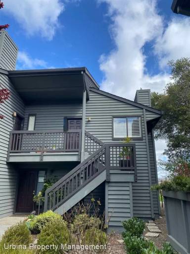 Main picture of 106 Cypress Pl