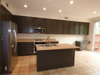 Main picture of 6446 Kinglet Way