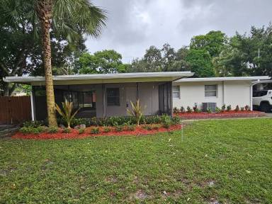 Main picture of 5073 SW 28th Ave
