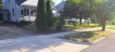 Main picture of 759 E Lawrence St