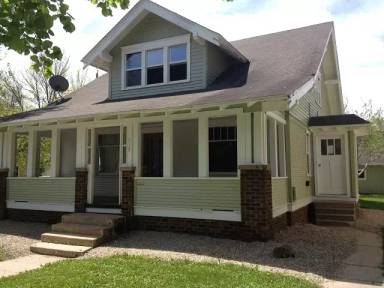 Main picture of 310 2nd St SW