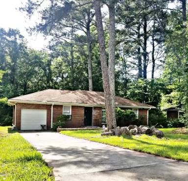 Main picture of 2913 Horse Shoe Dr SE