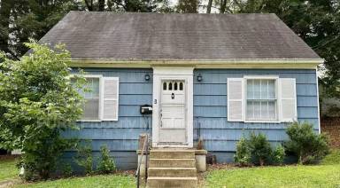 Main picture of 2 Virginia Ct