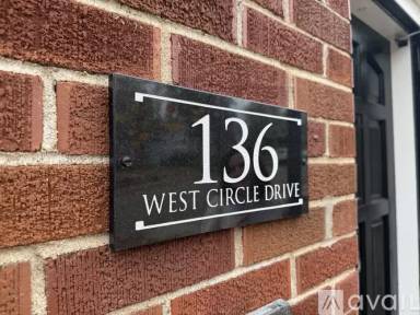 Main picture of 136 W Circle Dr