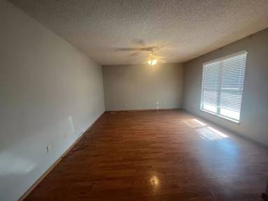 Main picture of 1001 E Scott St