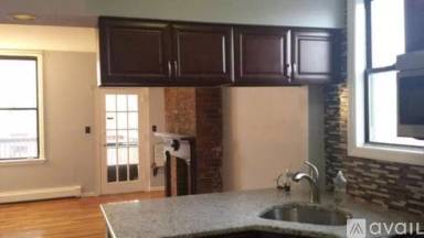 Main picture of 128 Sussex St