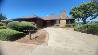 Main picture of 1016 Dyer Ln