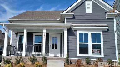 Main picture of 8129 Warbler Way