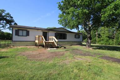 Main picture of 102 VZ County Road 1138