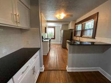 Main picture of 2826 San Gabriel St