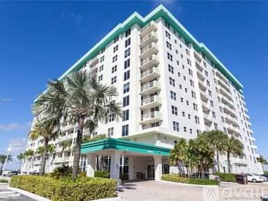 Main picture of Island Pointe