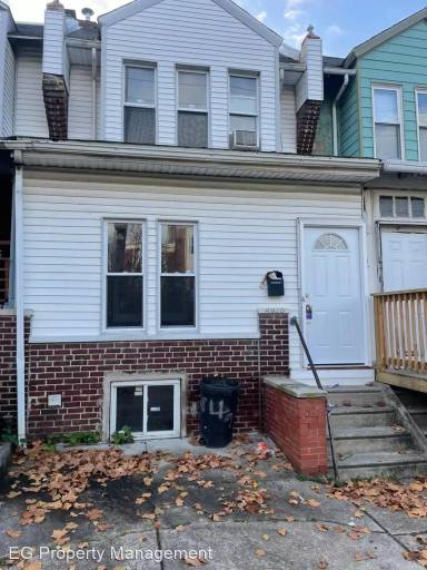 Main picture of 4928 Warrington Ave