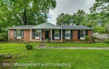 Main picture of 111 Paris St