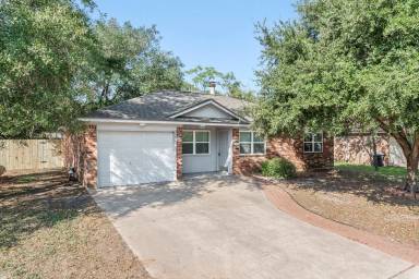 Main picture of 3404 Dallis Dr