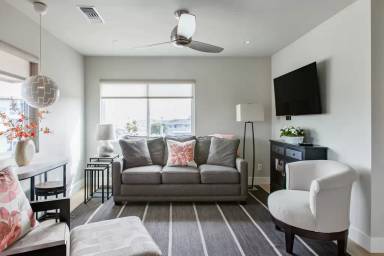Main picture of 2909 Carleton St