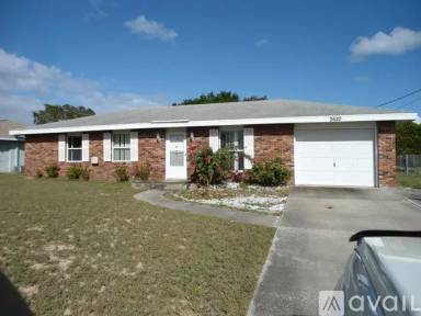 Main picture of 2620 N Hewlett Rd