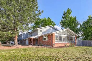 Main picture of 2403 S Lima Way