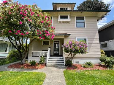 Main picture of 2421 Rucker Ave