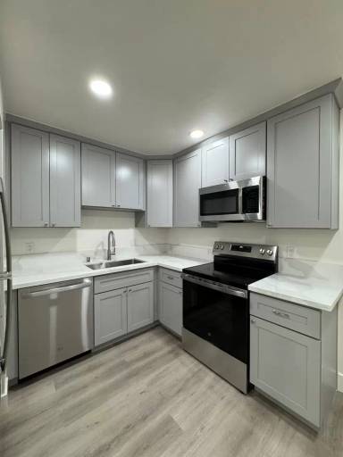 Main picture of 4445 Riverside Blvd