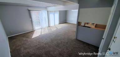 Main picture of 2088 Harrison Ave