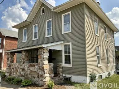 Main picture of 338 Adams St