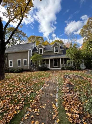 Main picture of 49 Hoppin Hill Ave