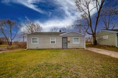 Main picture of 5649 E 13th Pl