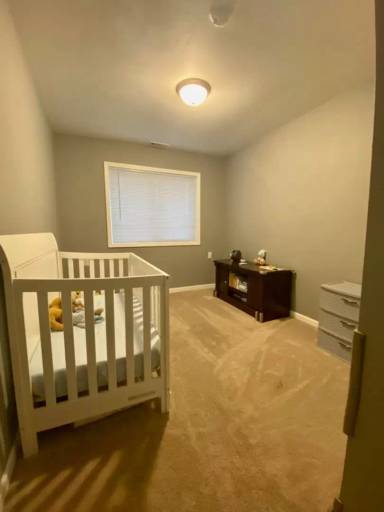 Main picture of 401 E Peter Ln