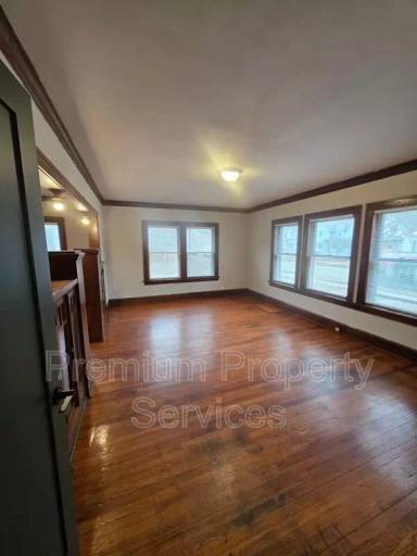 Main picture of 1321 Parmele St