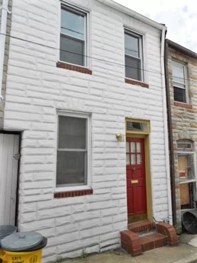 Main picture of 2219 Portugal St