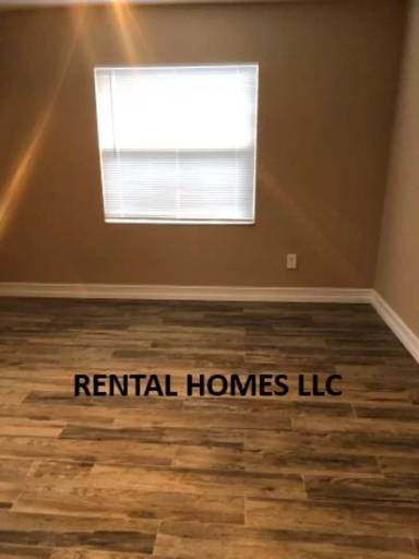 Main picture of 1359 Sophie Blvd