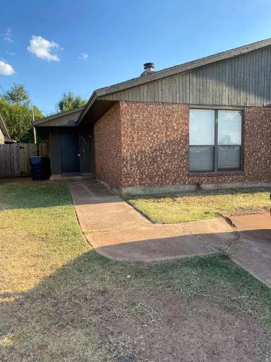 Main picture of 2822 SE 55th St