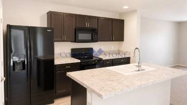 Main picture of 657 N Manship Ave