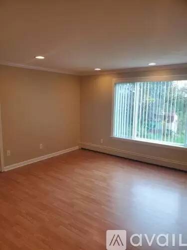 Main picture of Romeo Village Green Apartments