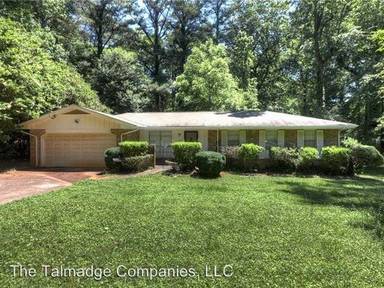 Main picture of 642 Simone Way