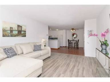 Main picture of 4600 Lamont St