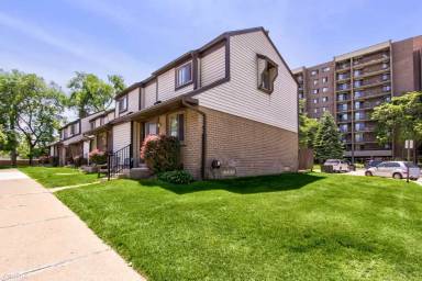 Main picture of Hazelcrest Place Apartments & Townhomes