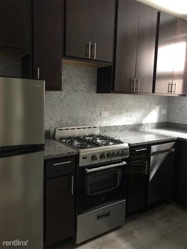Main picture of 427-33 W Belden Ave