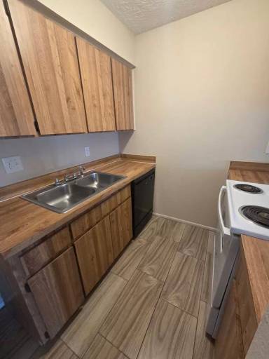 Main picture of 5030 SE 30th St