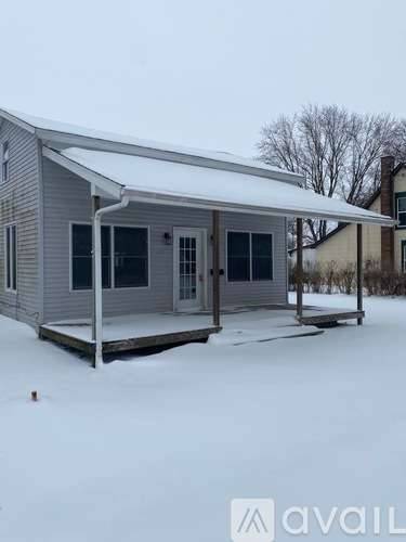 Main picture of 533 N Edwards St