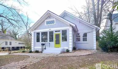 Main picture of 802 Dill Ave SW