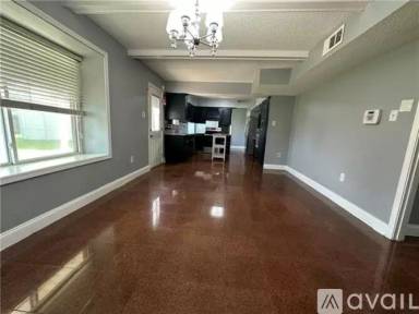 Main picture of 888 Legion Dr