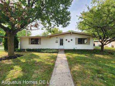 Main picture of 364 Hendrickson Blvd