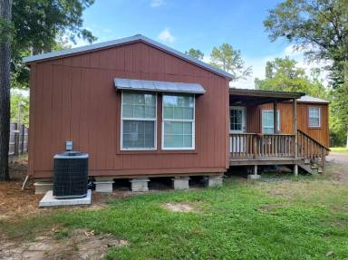 Main picture of 3852 Hooks Cemetery Loop