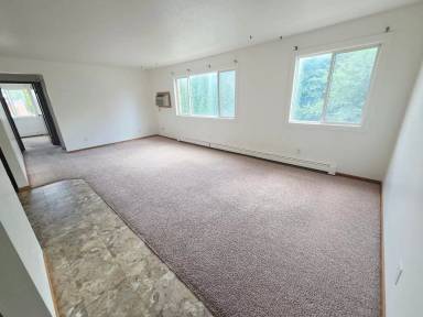 Main picture of 2007 E Divide Ave