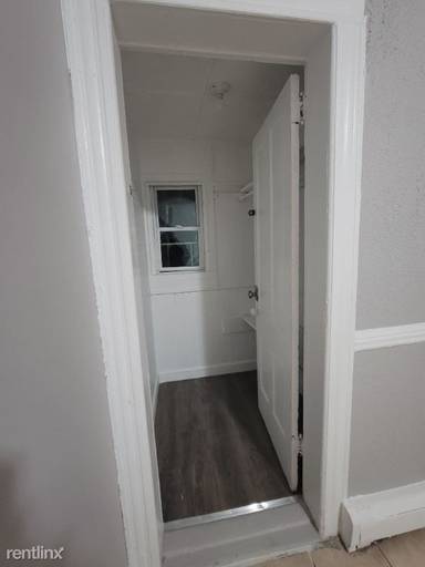 Main picture of 162 3rd St